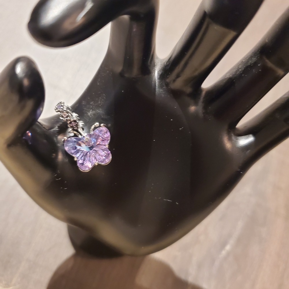 Elegant Silver Butterfly Pendant Necklace